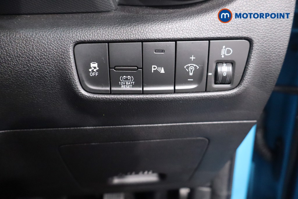 Hyundai Kona Premium Automatic Petrol-Electric Hybrid SUV - Stock Number (1615815) - 21st supplementary image