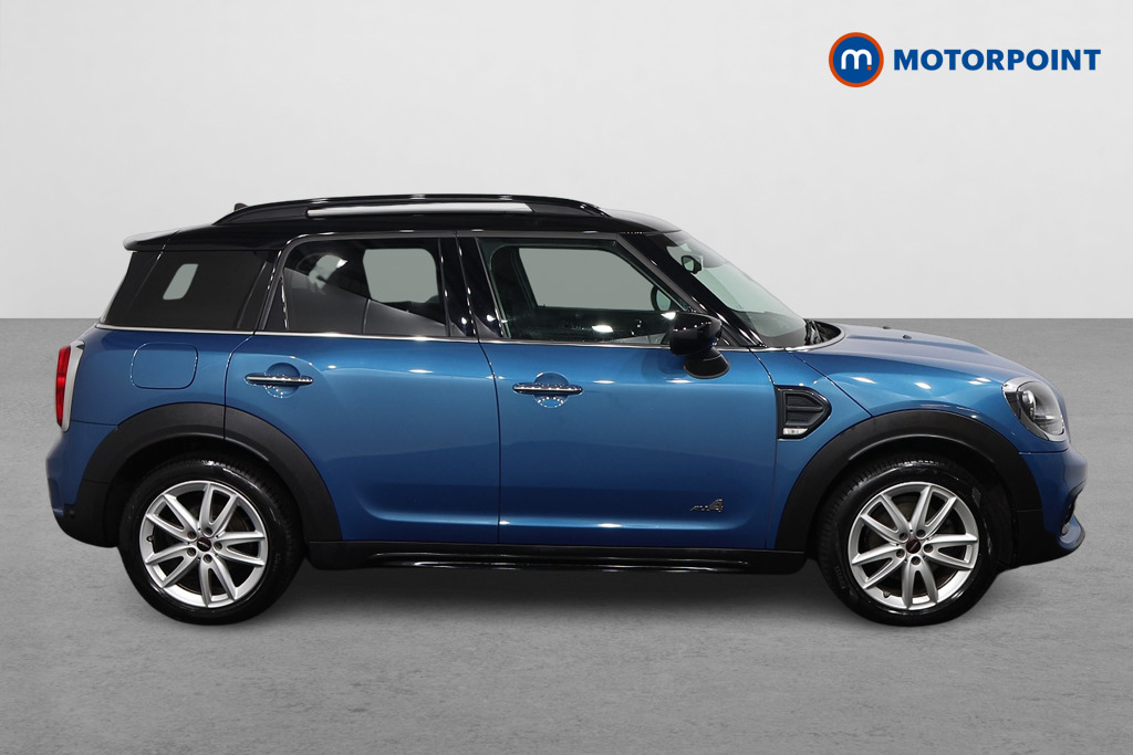 Mini Countryman Cooper Sport Manual Petrol SUV - Stock Number (1615954) - Drivers side