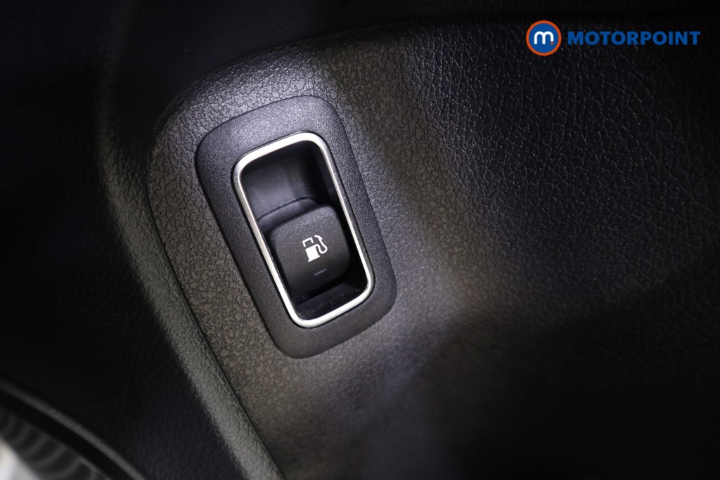 Mercedes-Benz A Class Amg Line Automatic Petrol Plug-In Hybrid Hatchback - Stock Number (1545786) - 14th supplementary image