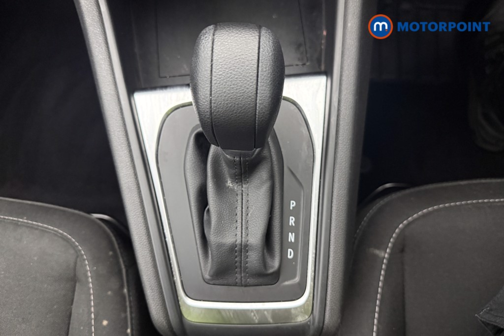 Renault Captur Iconic Automatic Petrol SUV - Stock Number (1585443) - 8th supplementary image