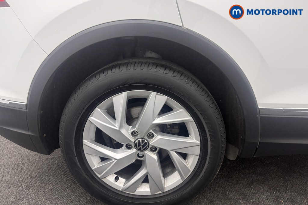 Volkswagen Tiguan Life Automatic Petrol SUV - Stock Number (1592834) - 7th supplementary image