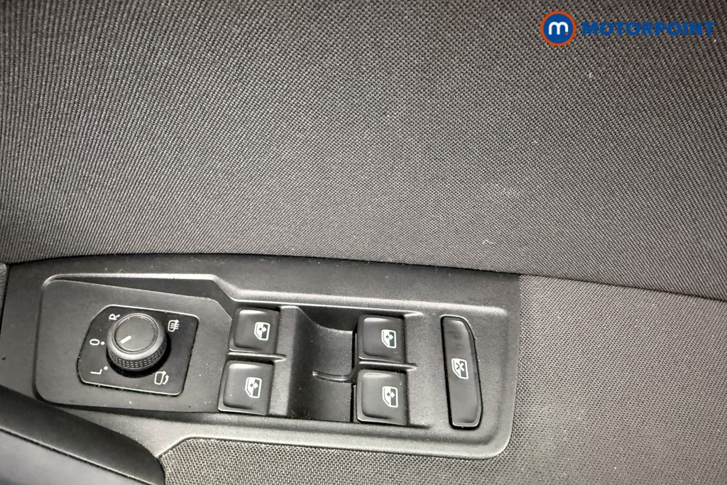 Volkswagen Tiguan Life Automatic Petrol SUV - Stock Number (1592834) - 12th supplementary image