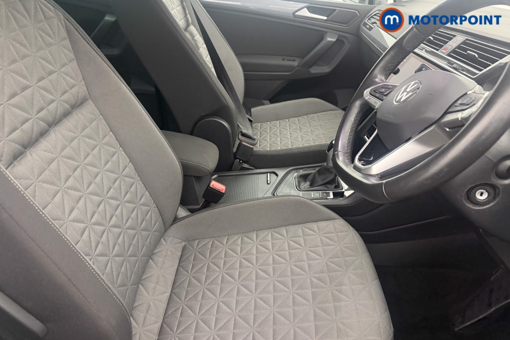 Volkswagen Tiguan Life Automatic Petrol SUV - Stock Number (1592834) - 13th supplementary image