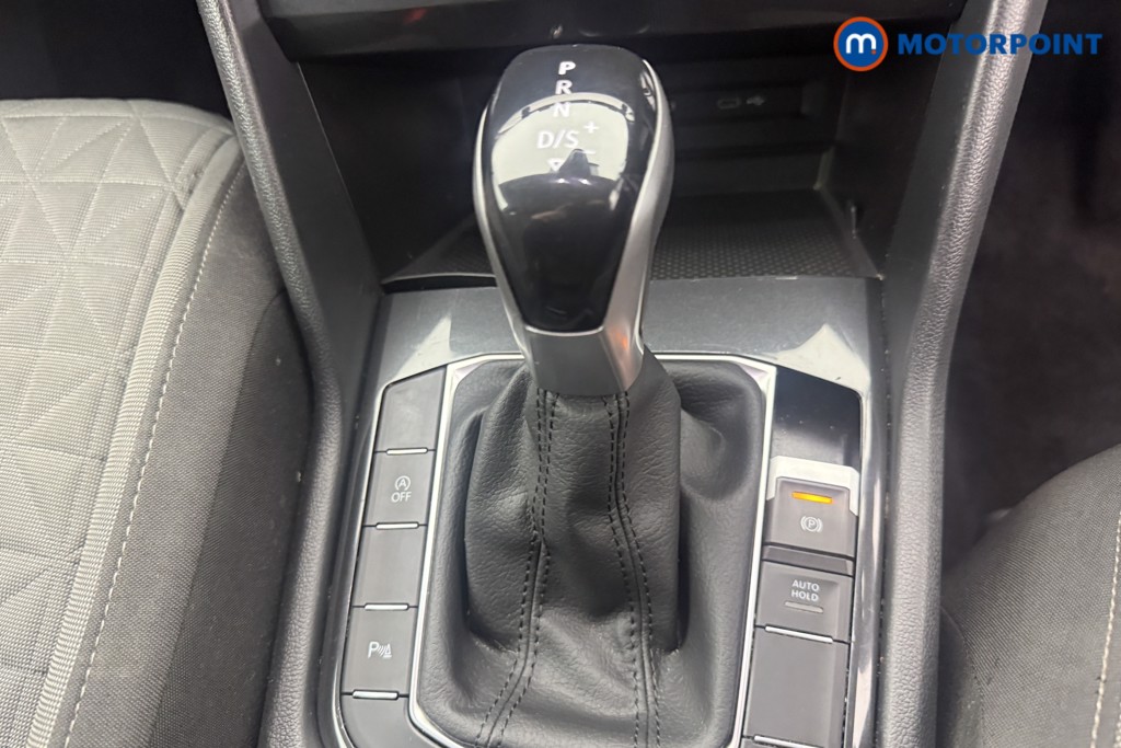 Volkswagen Tiguan Life Automatic Petrol SUV - Stock Number (1592834) - 17th supplementary image