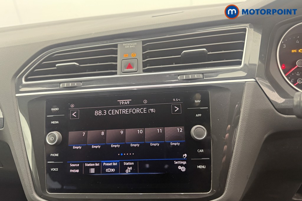 Volkswagen Tiguan Life Automatic Petrol SUV - Stock Number (1592834) - 20th supplementary image
