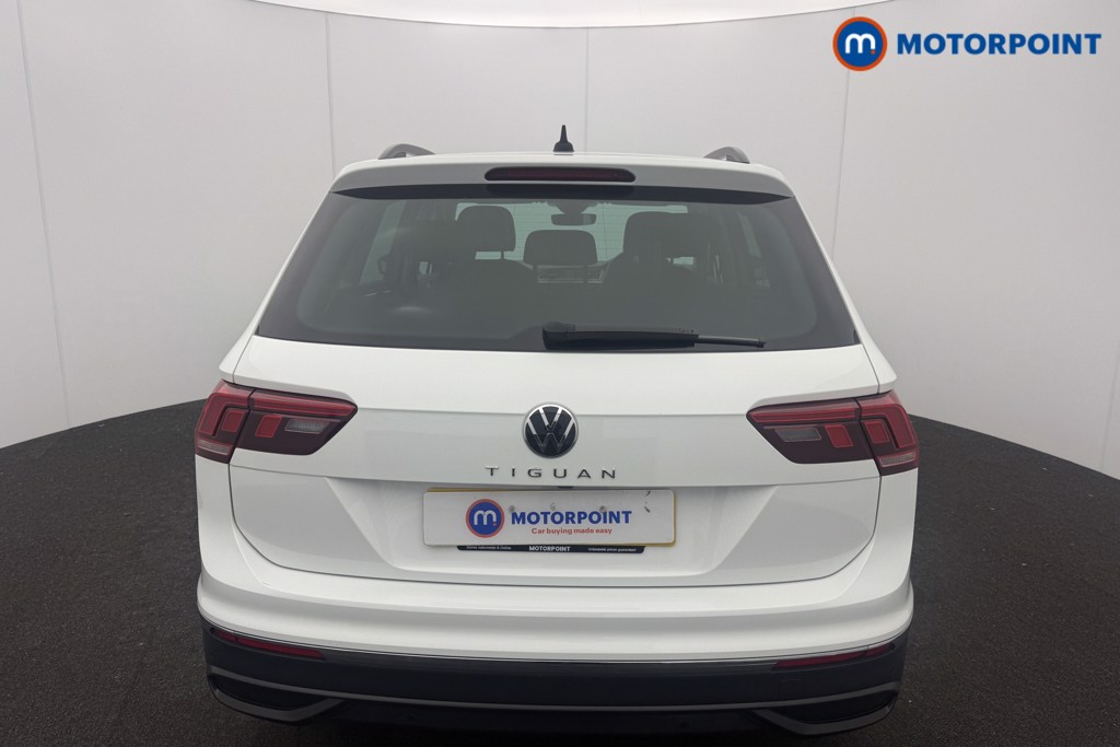 Volkswagen Tiguan Life Automatic Petrol SUV - Stock Number (1592834) - 1st supplementary image