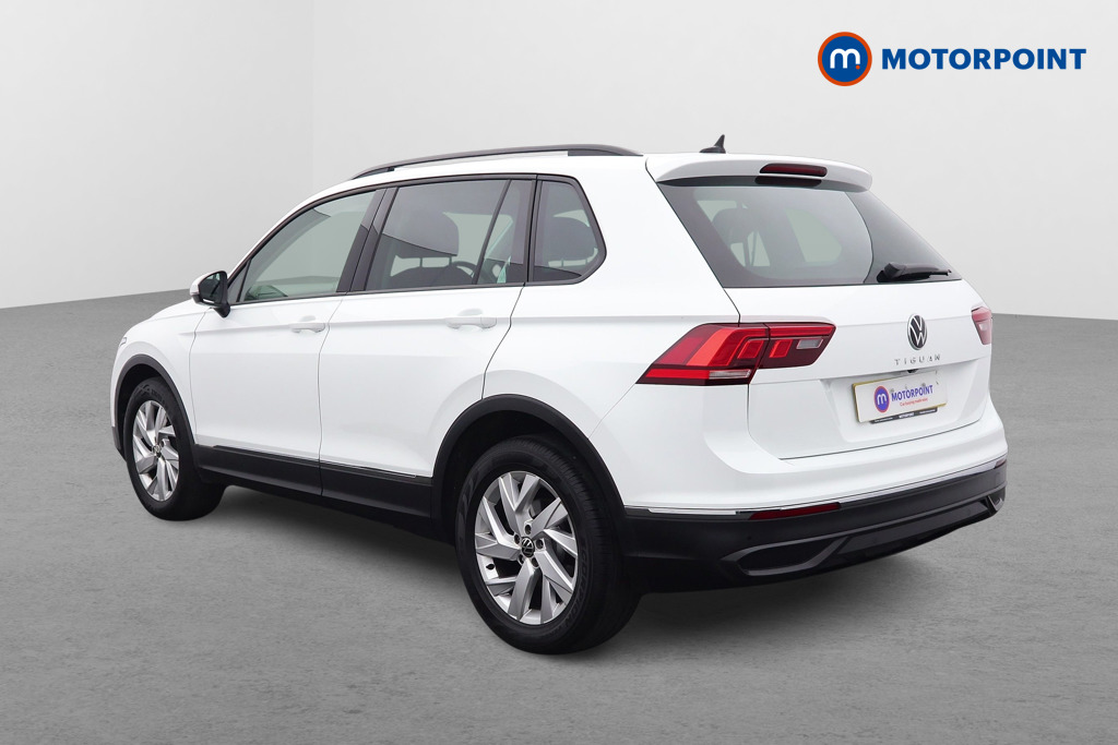 Volkswagen Tiguan Life Automatic Petrol SUV - Stock Number (1592834) - Passenger side rear corner