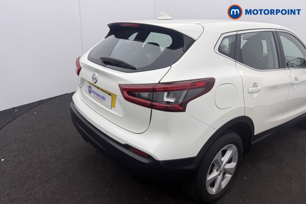 Nissan Qashqai Acenta Premium Manual Diesel SUV - Stock Number (1594245) - 7th supplementary image