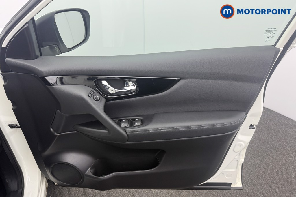 Nissan Qashqai Acenta Premium Manual Diesel SUV - Stock Number (1594245) - 11th supplementary image
