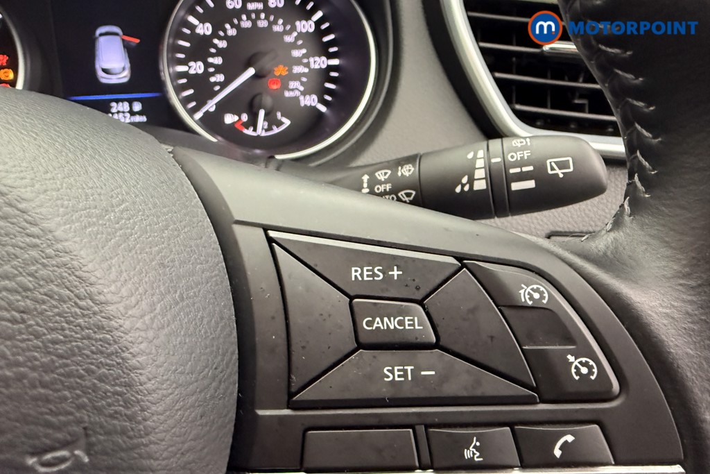 Nissan Qashqai Acenta Premium Manual Diesel SUV - Stock Number (1594245) - 16th supplementary image