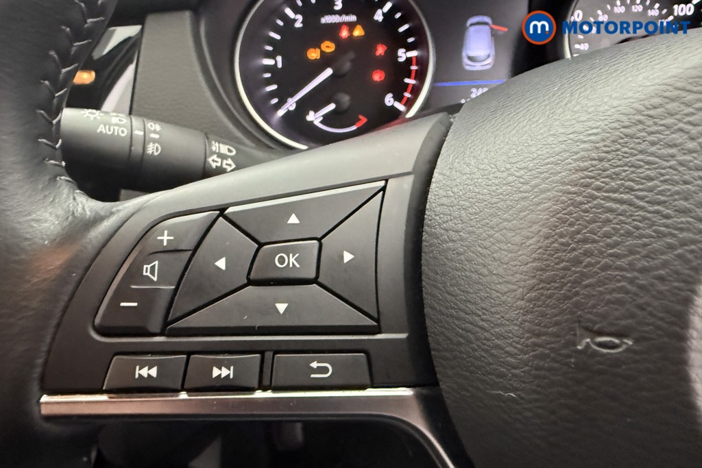 Nissan Qashqai Acenta Premium Manual Diesel SUV - Stock Number (1594245) - 17th supplementary image
