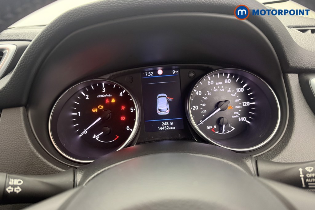 Nissan Qashqai Acenta Premium Manual Diesel SUV - Stock Number (1594245) - 18th supplementary image