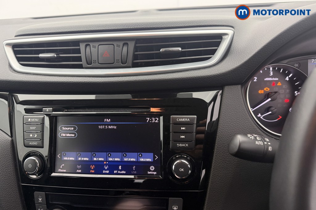 Nissan Qashqai Acenta Premium Manual Diesel SUV - Stock Number (1594245) - 23rd supplementary image