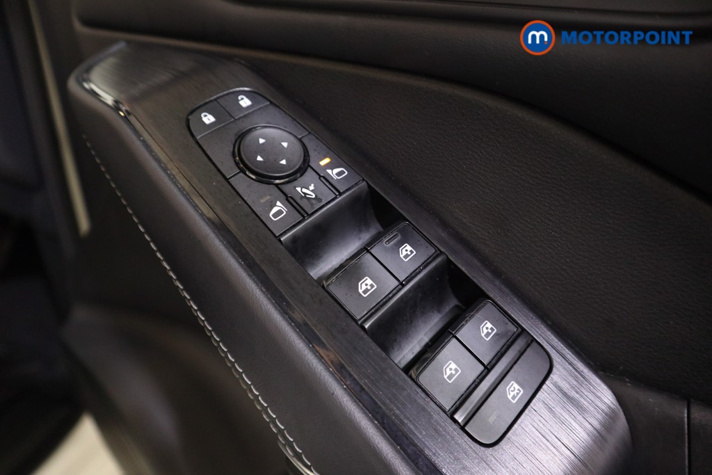 Nissan Qashqai N-Connecta Automatic Petrol-Electric Hybrid SUV - Stock Number (1603742) - 16th supplementary image