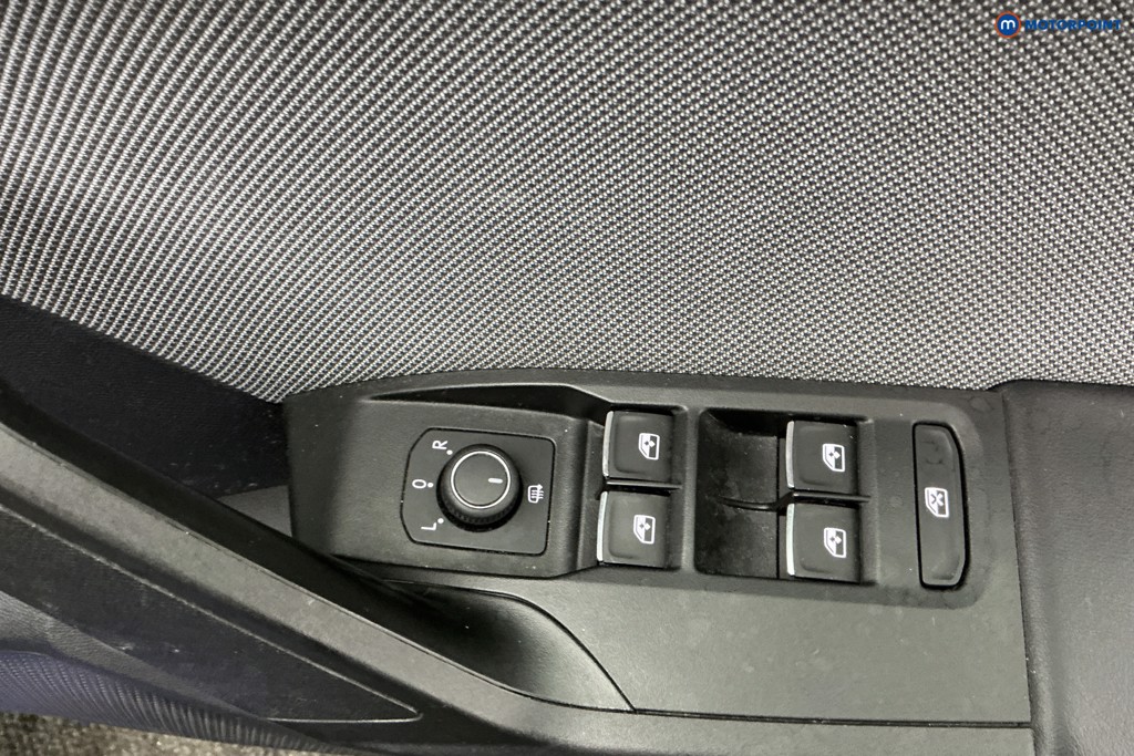 Seat Leon Se Dynamic Manual Petrol Hatchback - Stock Number (1603885) - 28th supplementary image