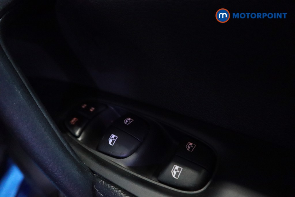 Nissan Qashqai Acenta Premium Manual Diesel SUV - Stock Number (1605355) - 4th supplementary image