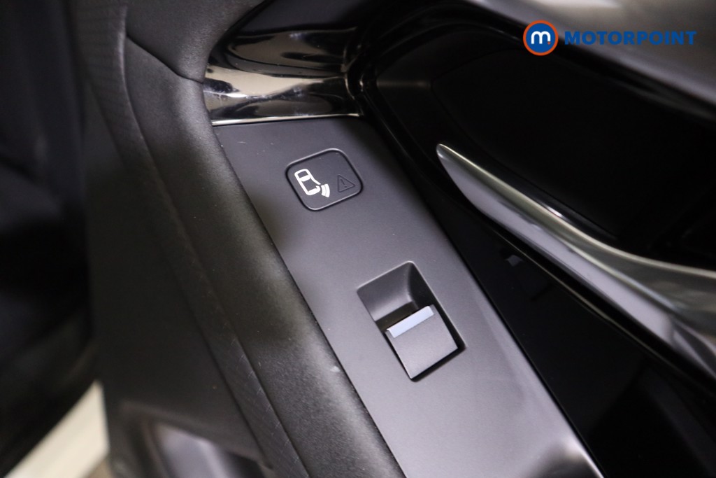 Land Rover Range Rover Evoque S Automatic Petrol SUV - Stock Number (1605744) - 18th supplementary image