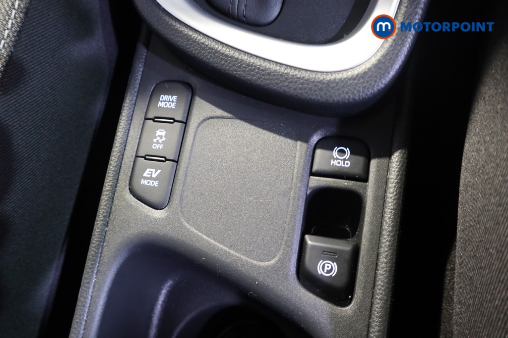 Toyota Yaris Cross Design Automatic Petrol-Electric Hybrid Estate - Stock Number (1606954) - 11th supplementary image