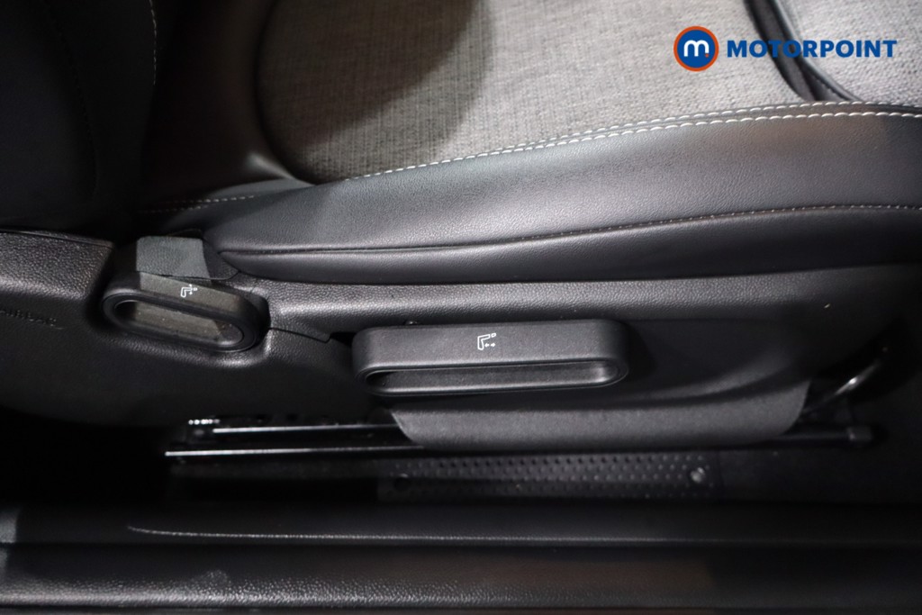 Mini Hatchback Cooper S Level 2 Automatic Electric Hatchback - Stock Number (1607719) - 25th supplementary image