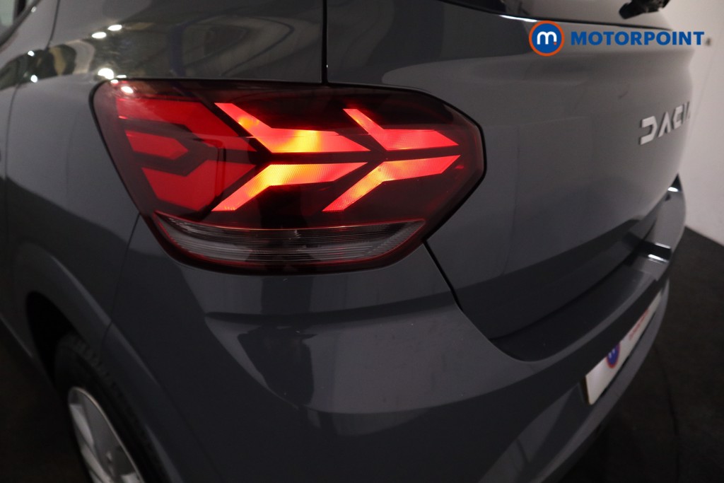 Dacia Sandero Expression Manual Petrol Hatchback - Stock Number (1608383) - 29th supplementary image
