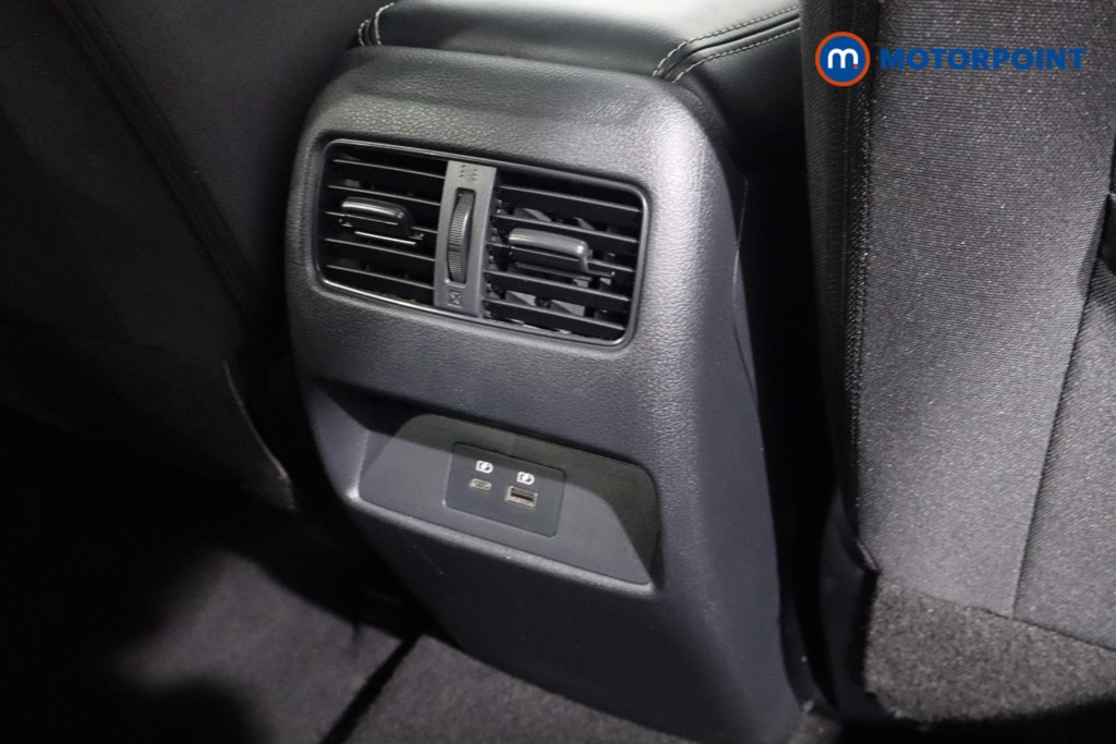 Nissan Qashqai N-Connecta Manual Petrol SUV - Stock Number (1608482) - 22nd supplementary image