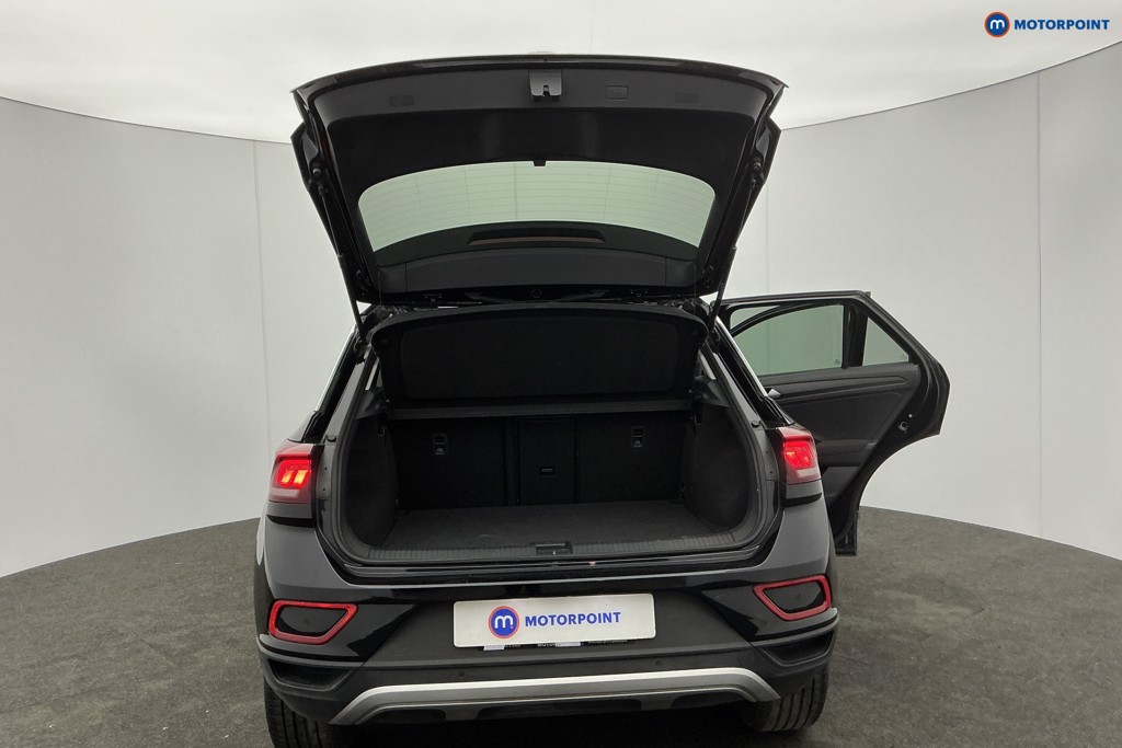 Volkswagen T-Roc Life Manual Petrol SUV - Stock Number (1608502) - 4th supplementary image