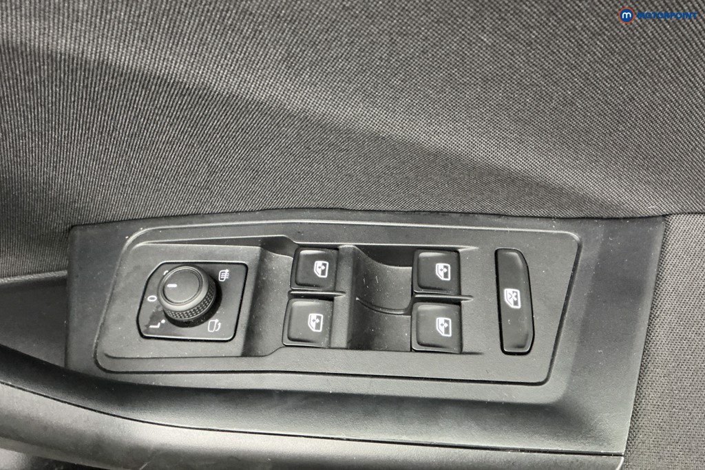 Volkswagen T-Roc Life Manual Petrol SUV - Stock Number (1608502) - 29th supplementary image