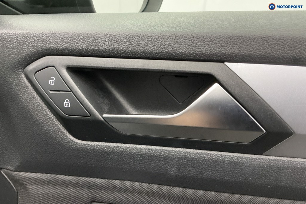 Volkswagen T-Roc Life Manual Petrol SUV - Stock Number (1608502) - 30th supplementary image
