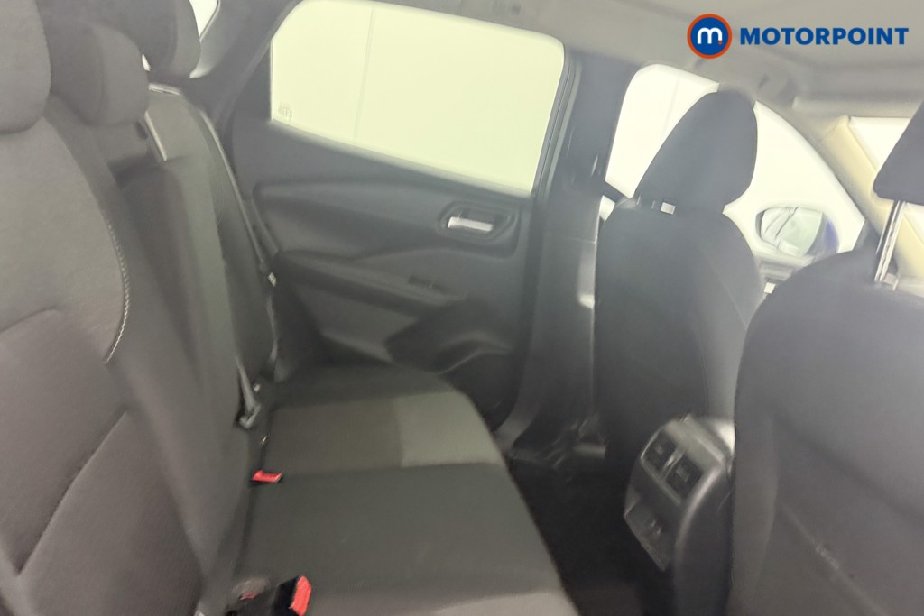 Nissan Qashqai N-Connecta Manual Petrol SUV - Stock Number (1608524) - 9th supplementary image