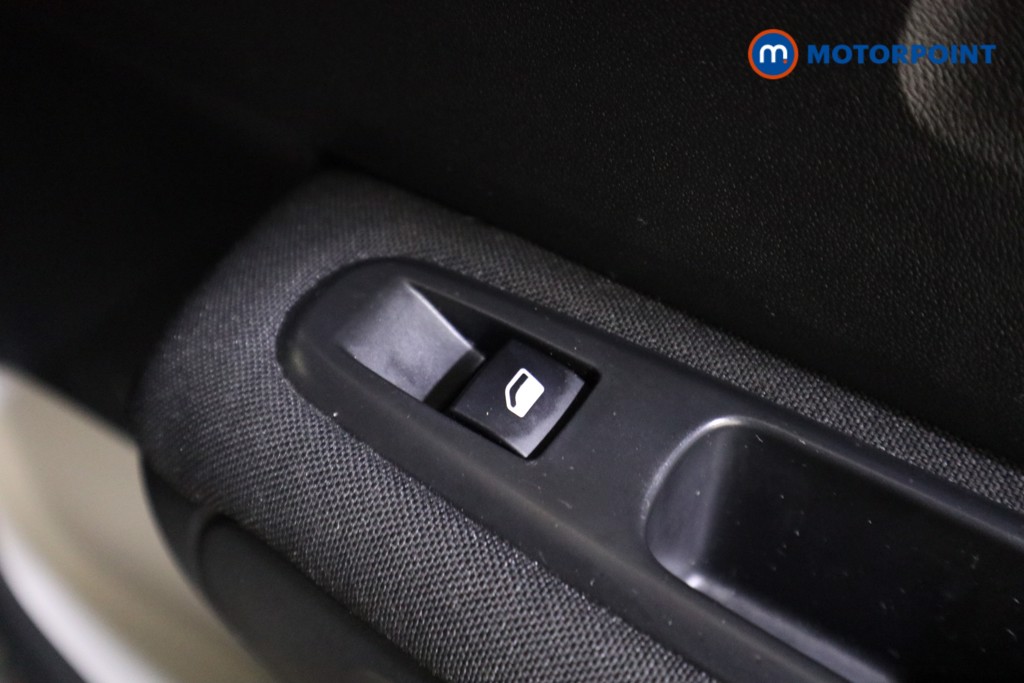 Citroen C3 Shine Plus Manual Petrol Hatchback - Stock Number (1608553) - 16th supplementary image