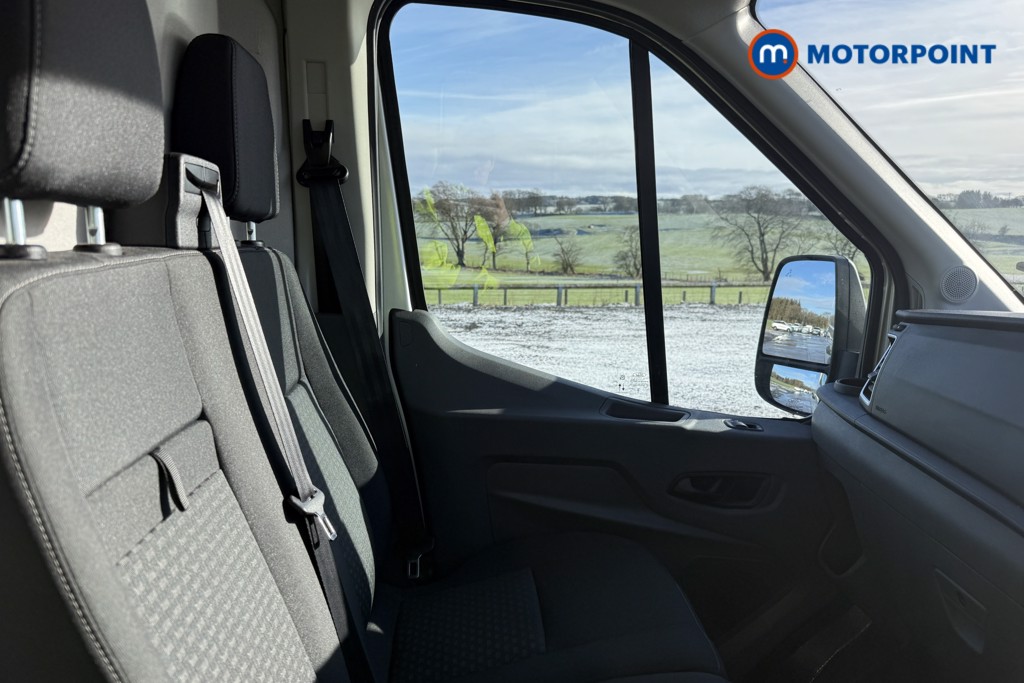 Ford Transit Limited Automatic Diesel Medium Roof Van - Stock Number (1608645) - 3rd supplementary image