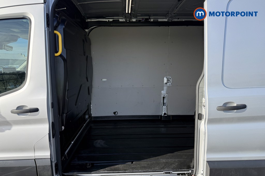Ford Transit Limited Automatic Diesel Medium Roof Van - Stock Number (1608645) - 17th supplementary image