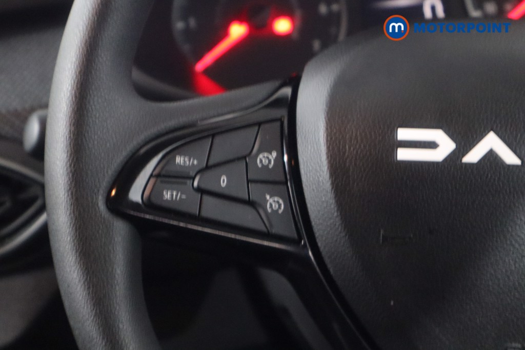 Dacia Sandero Essential Manual Petrol Hatchback - Stock Number (1608761) - 7th supplementary image