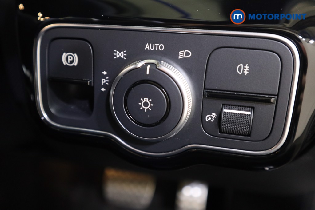 Mercedes-Benz A Class Amg Line Automatic Petrol Plug-In Hybrid Hatchback - Stock Number (1609621) - 12th supplementary image