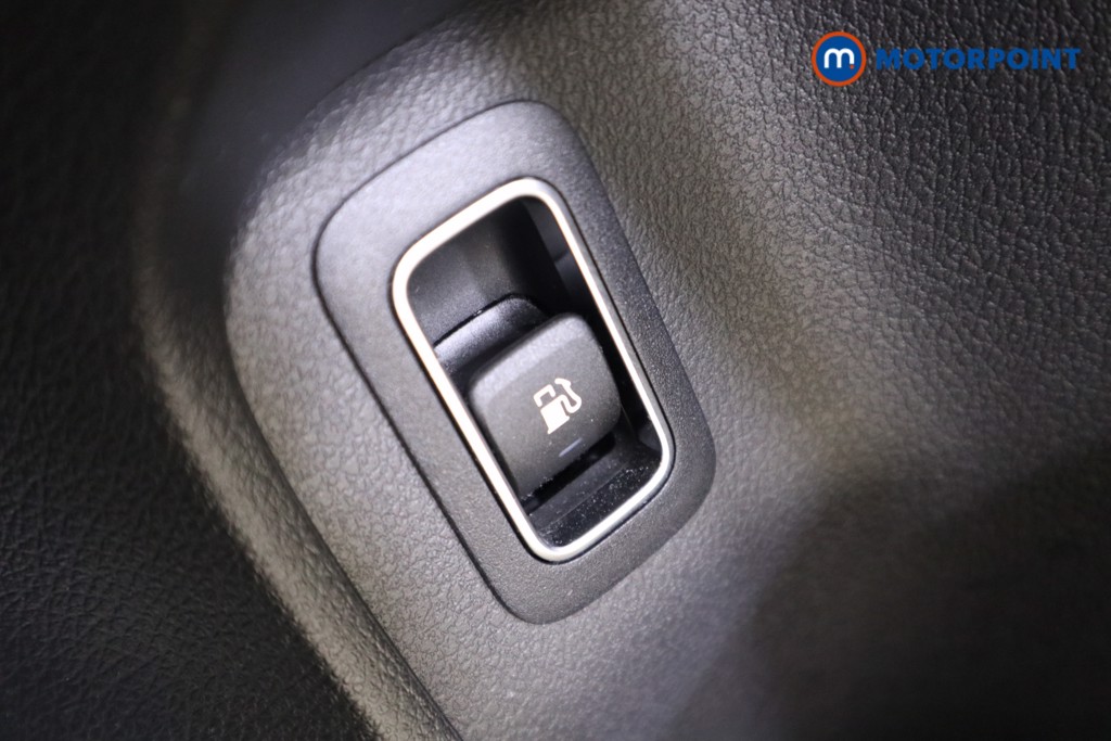 Mercedes-Benz A Class Amg Line Automatic Petrol Plug-In Hybrid Hatchback - Stock Number (1609621) - 13th supplementary image