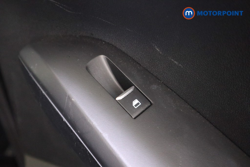 Ford Focus St-Line Vignale Automatic Diesel Estate - Stock Number (1610216) - 21st supplementary image