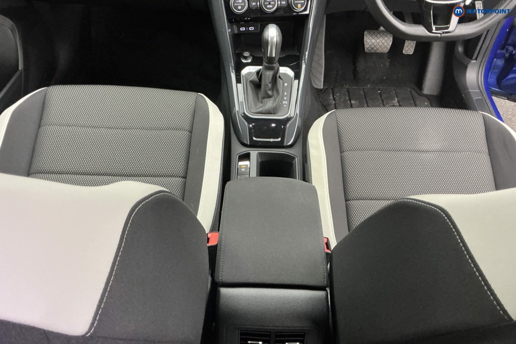 Volkswagen T-Roc SEL Automatic Petrol SUV - Stock Number (1611040) - 13th supplementary image