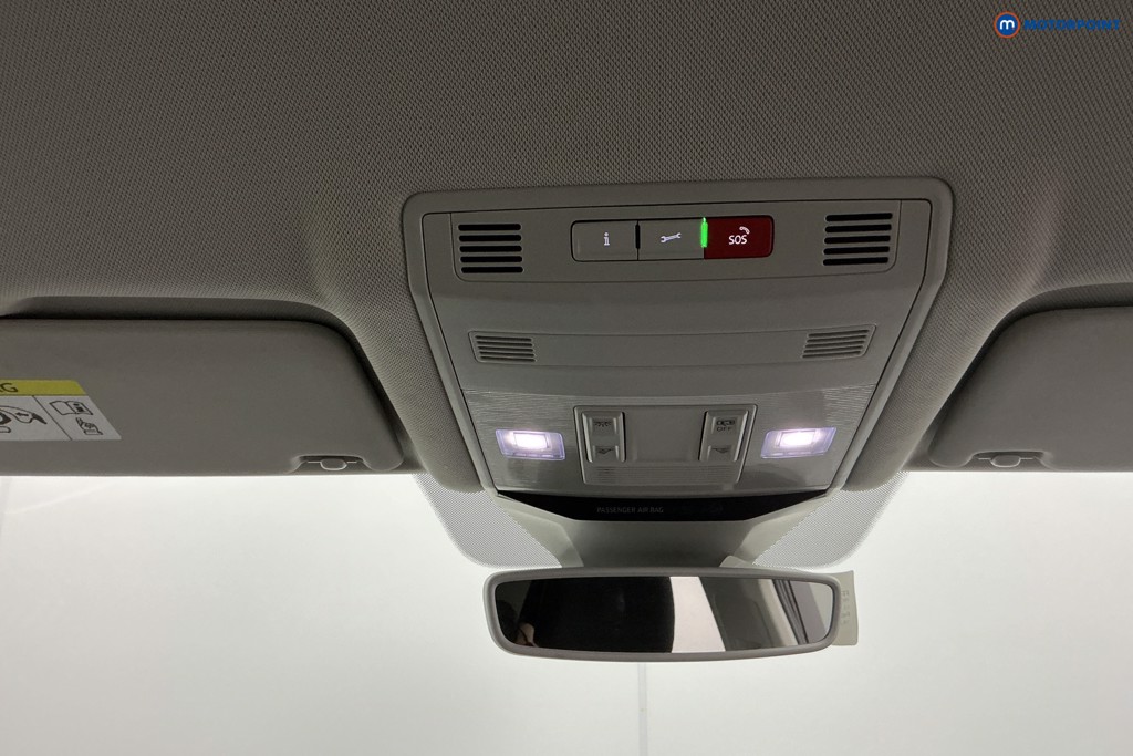 Volkswagen T-Roc SEL Automatic Petrol SUV - Stock Number (1611040) - 17th supplementary image