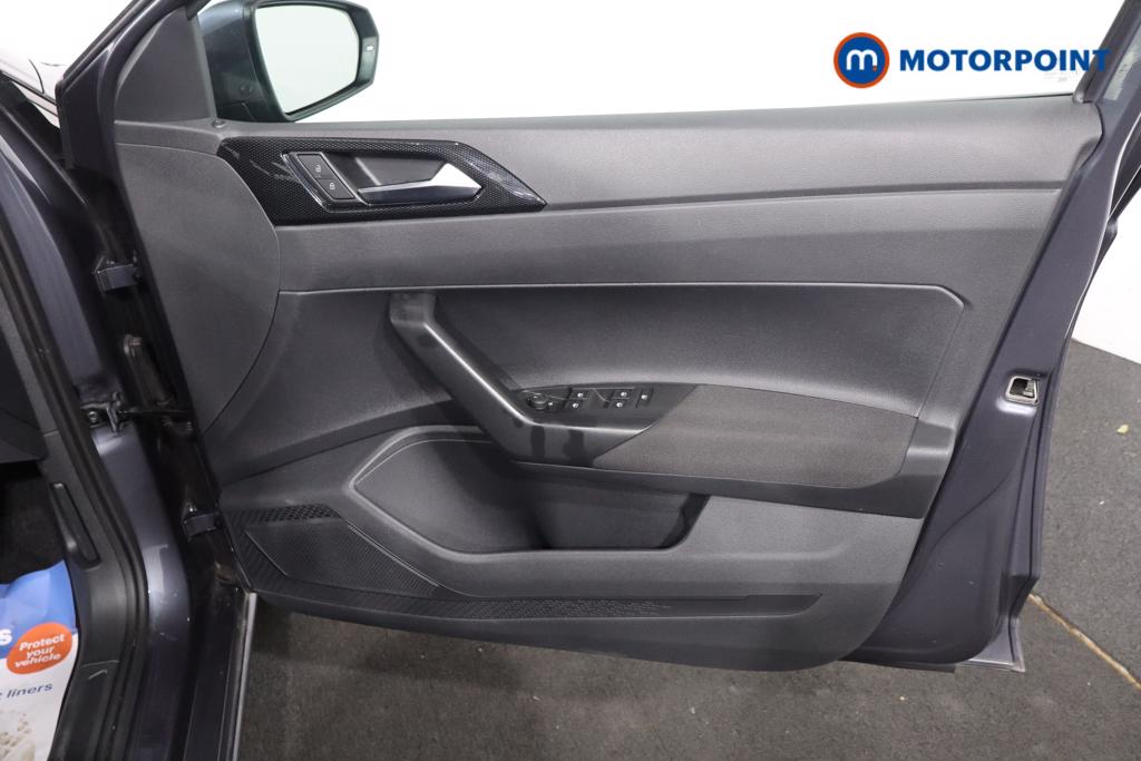 Volkswagen Polo Life Manual Petrol Hatchback - Stock Number (1611775) - 2nd supplementary image