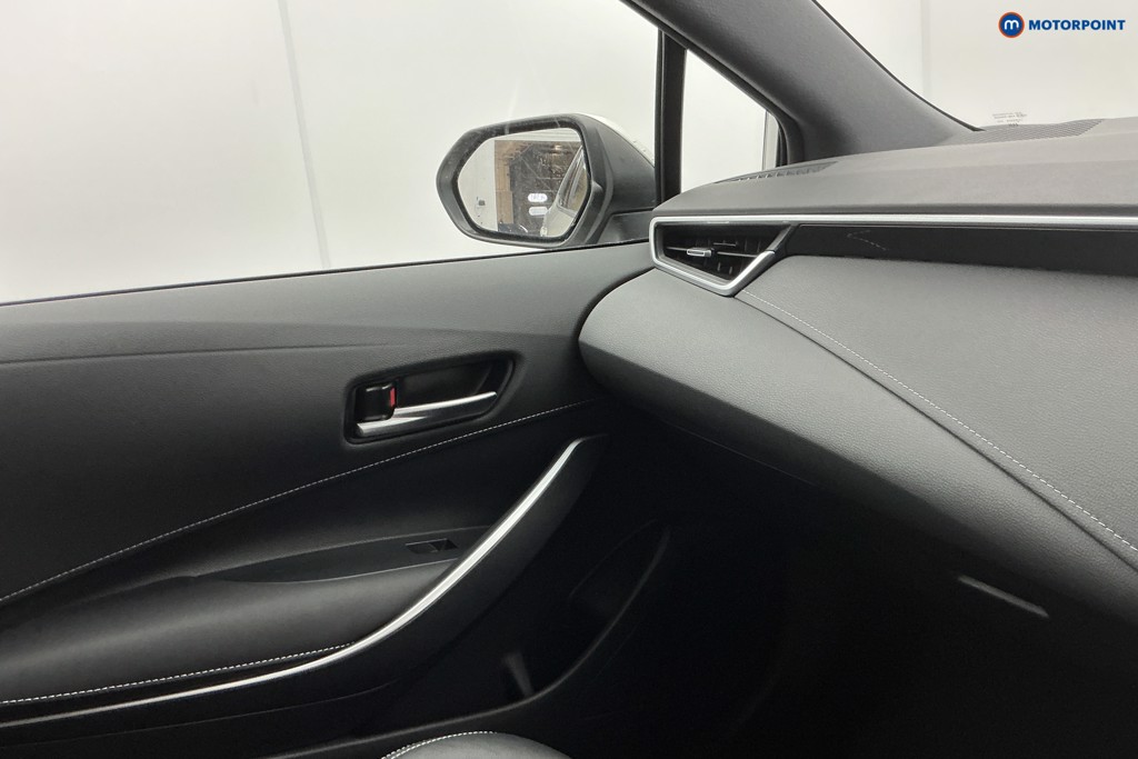 Toyota Corolla Design Automatic Petrol-Electric Hybrid Hatchback - Stock Number (1612613) - 25th supplementary image