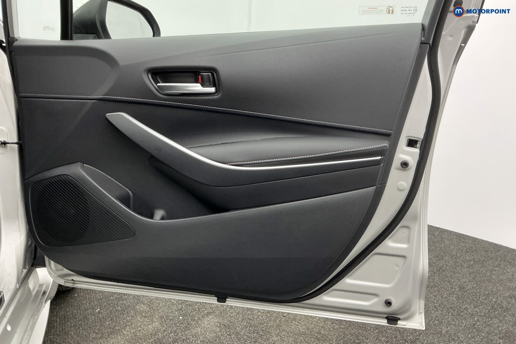 Toyota Corolla Design Automatic Petrol-Electric Hybrid Hatchback - Stock Number (1612613) - 29th supplementary image