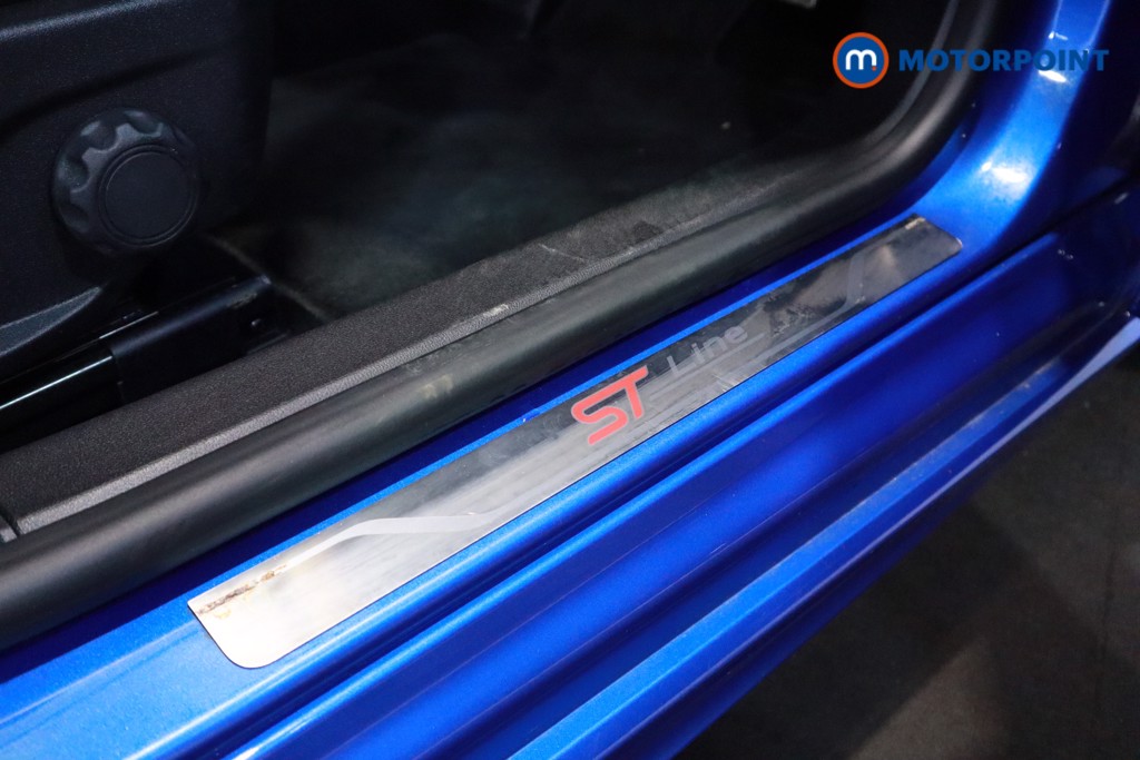 Ford Focus St-Line Edition Manual Petrol Hatchback - Stock Number (1613249) - 7th supplementary image