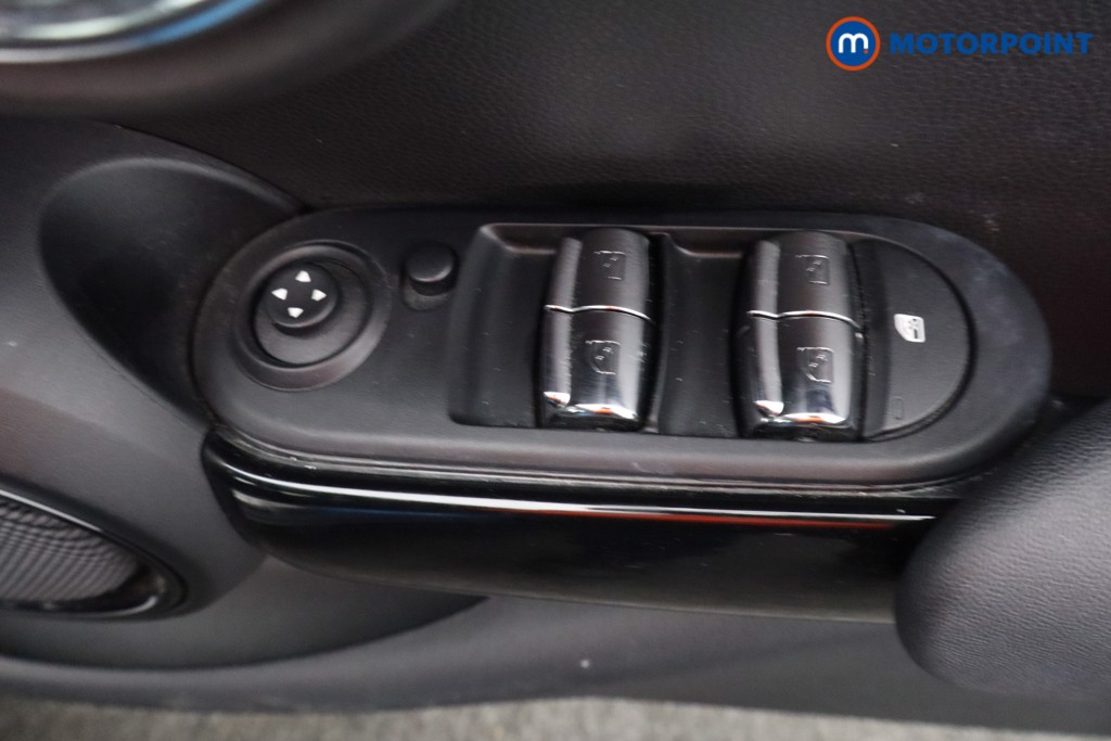 Mini Hatchback Cooper Manual Petrol Hatchback - Stock Number (1613389) - 9th supplementary image