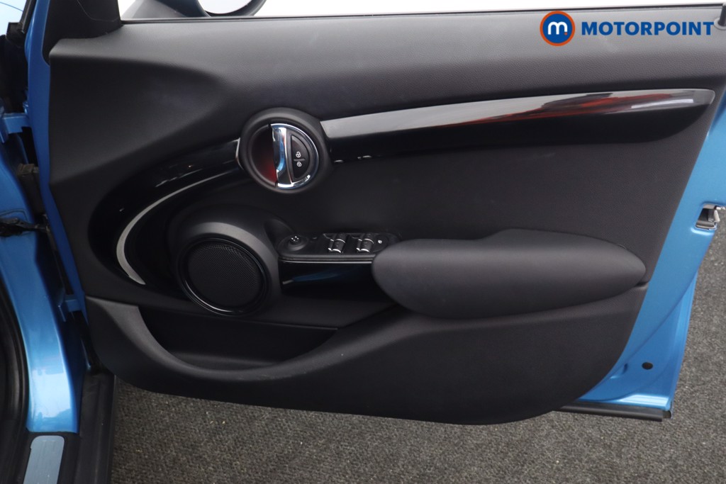 Mini Hatchback Cooper Manual Petrol Hatchback - Stock Number (1613389) - 10th supplementary image