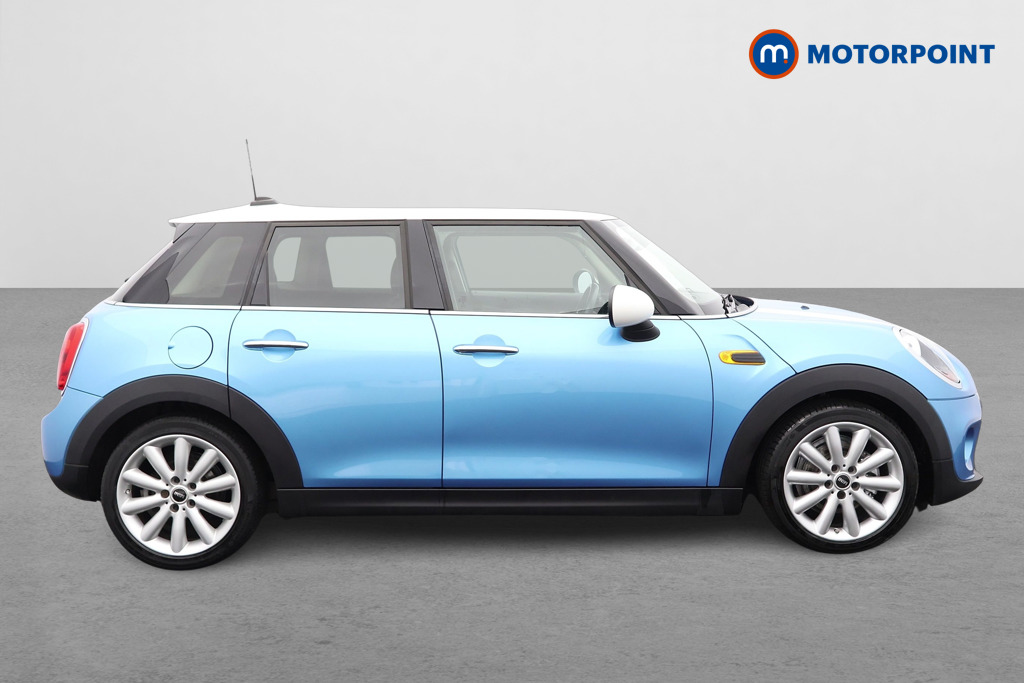 Mini Hatchback Cooper Manual Petrol Hatchback - Stock Number (1613389) - Drivers side