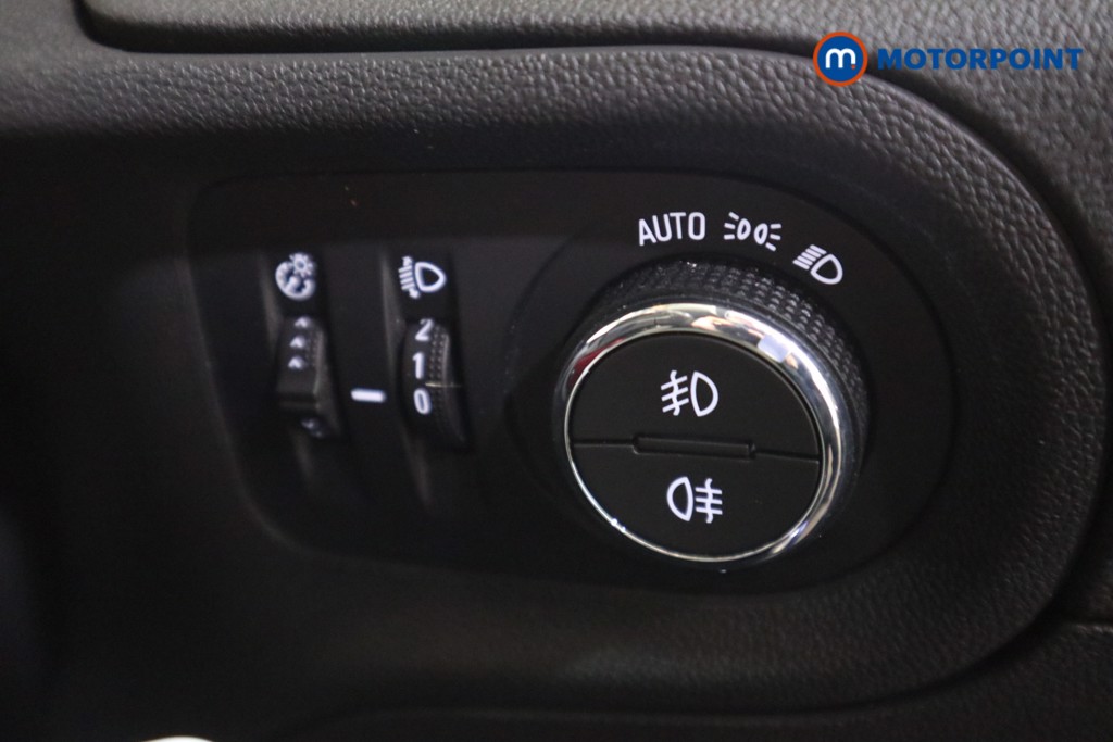 Vauxhall Grandland X Sri Nav Manual Petrol SUV - Stock Number (1613565) - 13th supplementary image