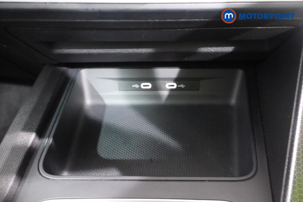 Seat Leon Se Dynamic Manual Petrol Hatchback - Stock Number (1613844) - 3rd supplementary image