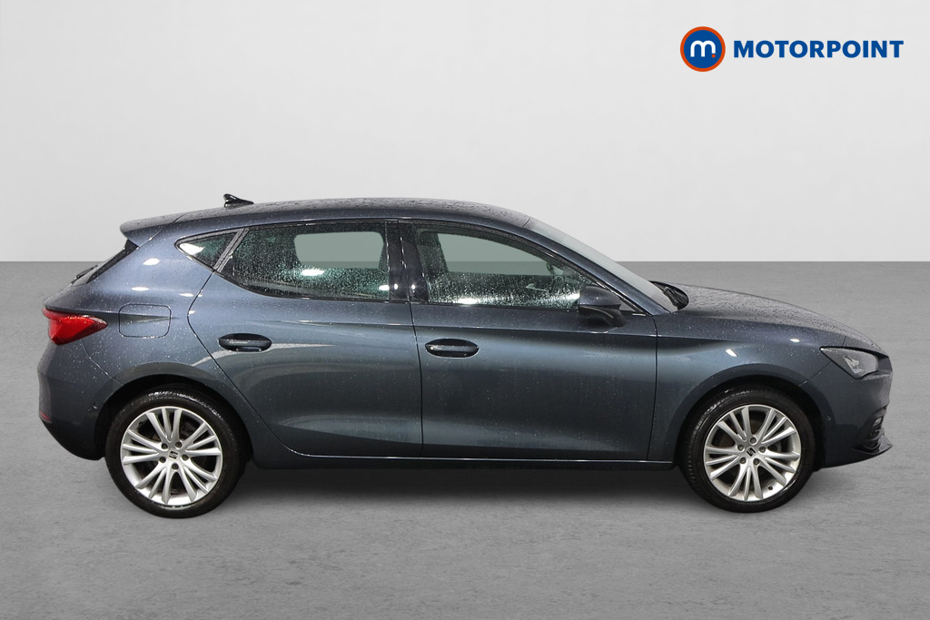 Seat Leon Se Dynamic Manual Petrol Hatchback - Stock Number (1613844) - Drivers side