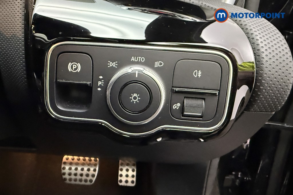 Mercedes-Benz A Class Amg Line Premium Plus Edition Automatic Petrol Hatchback - Stock Number (1614131) - 6th supplementary image