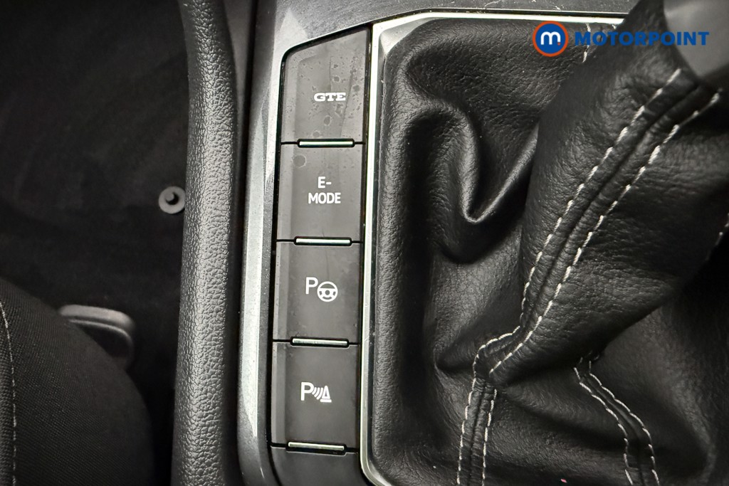 Volkswagen Tiguan R-Line Automatic Petrol Plug-In Hybrid SUV - Stock Number (1614820) - 11th supplementary image